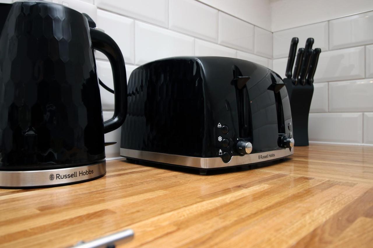 No 49 City Apartments, Perfect For Business And Leisure Stays, 10 Min Drive Into City Centre, Easy Access To Local Transport, 1Br And 2Br Available, Free Parking Cardiff Extérieur photo