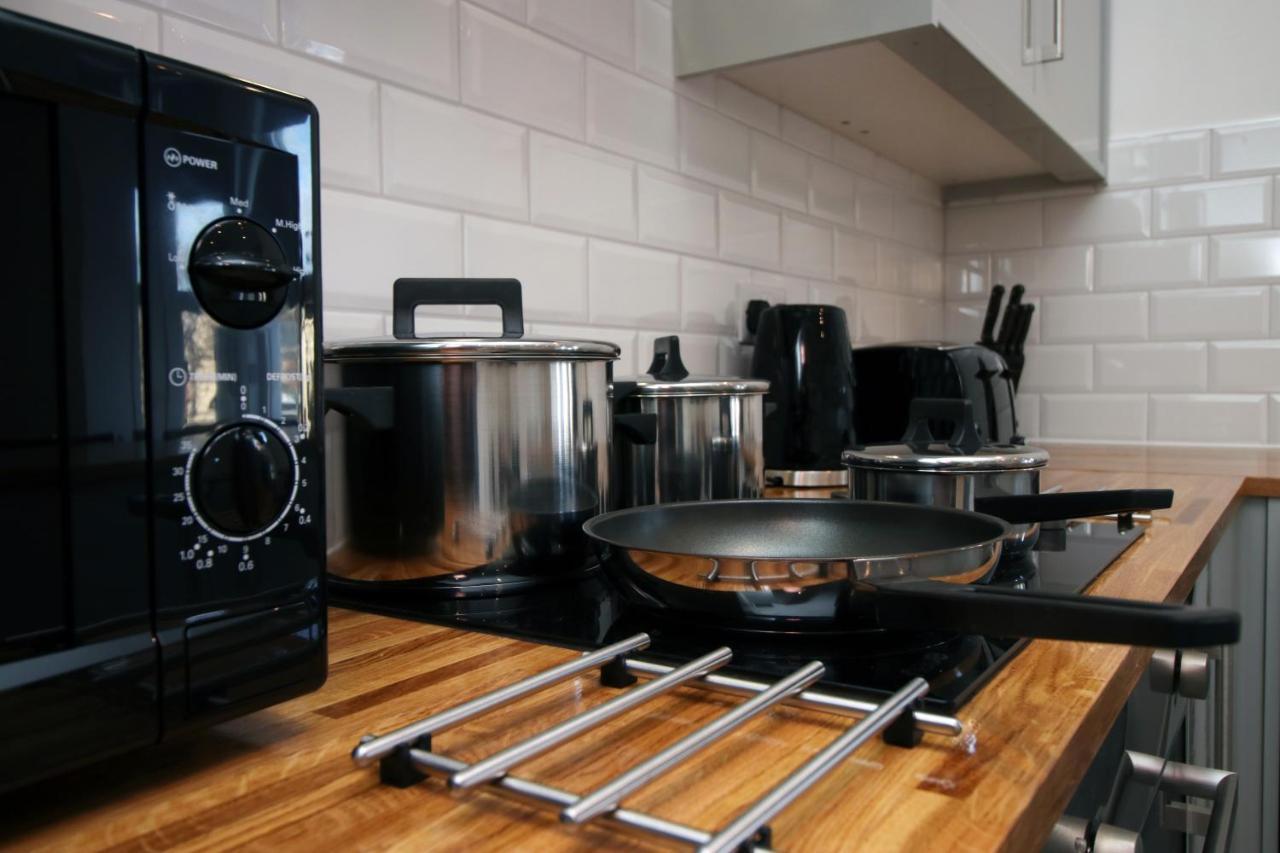 No 49 City Apartments, Perfect For Business And Leisure Stays, 10 Min Drive Into City Centre, Easy Access To Local Transport, 1Br And 2Br Available, Free Parking Cardiff Extérieur photo