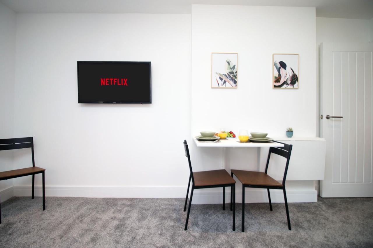 No 49 City Apartments, Perfect For Business And Leisure Stays, 10 Min Drive Into City Centre, Easy Access To Local Transport, 1Br And 2Br Available, Free Parking Cardiff Extérieur photo