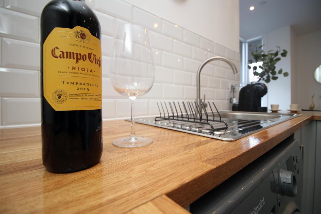 No 49 City Apartments, Perfect For Business And Leisure Stays, 10 Min Drive Into City Centre, Easy Access To Local Transport, 1Br And 2Br Available, Free Parking Cardiff Extérieur photo