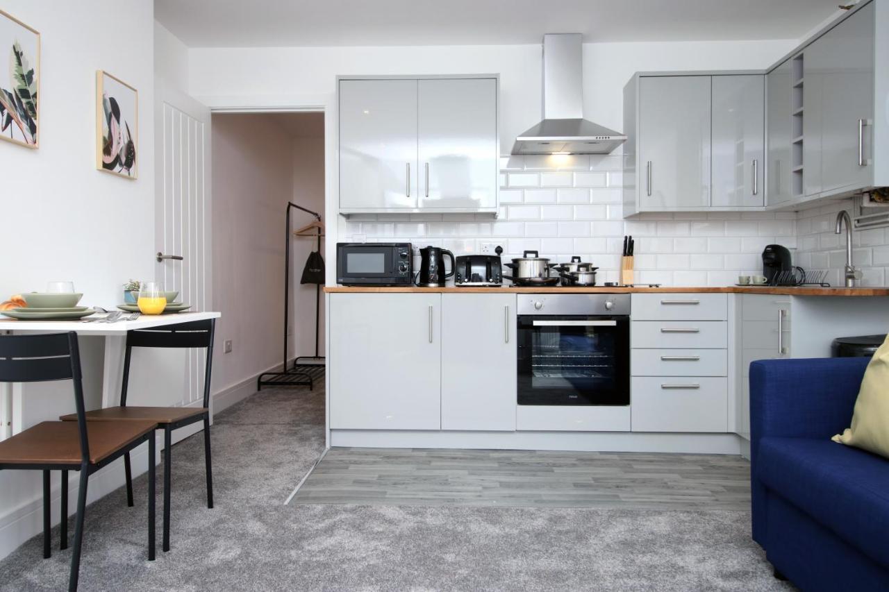 No 49 City Apartments, Perfect For Business And Leisure Stays, 10 Min Drive Into City Centre, Easy Access To Local Transport, 1Br And 2Br Available, Free Parking Cardiff Extérieur photo